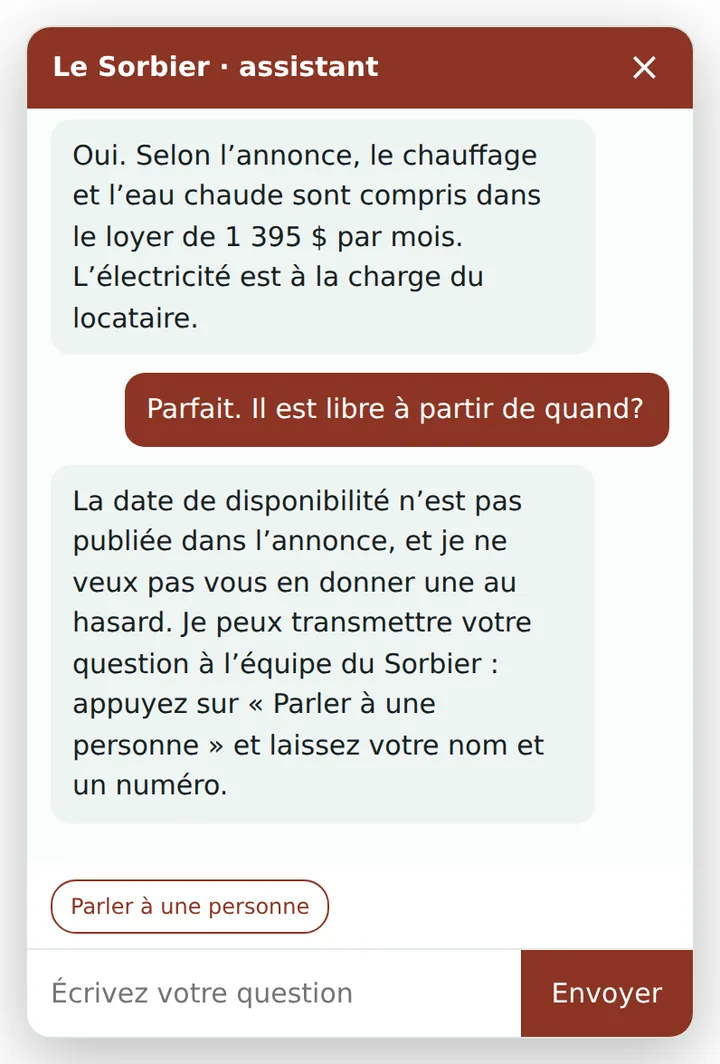 Capture d’écran&nbsp;: la personne demande à partir de quand le logement est libre. La fenêtre répond que la date n’est pas publiée dans l’annonce et propose de transmettre la question à l’équipe.